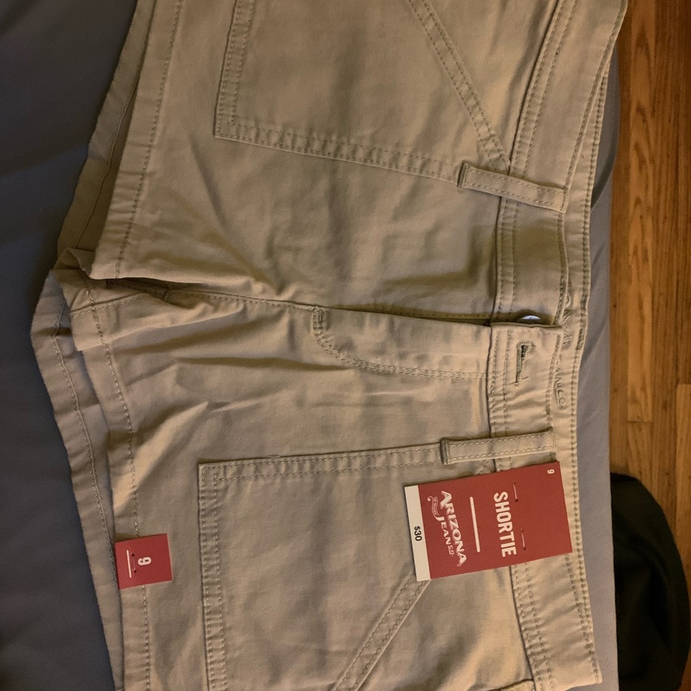 Arizona size 9 shorts, new with tags